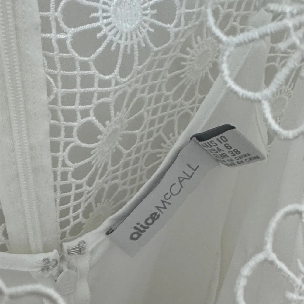 Alice McCall White Floral Eyelet Lace Mini Dress Size: 6